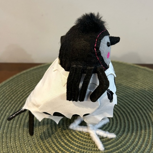 New! 2024 SKITTERS Target Hyde n Eek Featherly Friends the Spider Bird Halloween - Picture 4 of 7